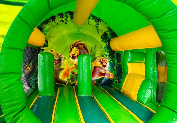 Bouncedome met Slide Jungle 4,2 x 5,2 x 3,4m